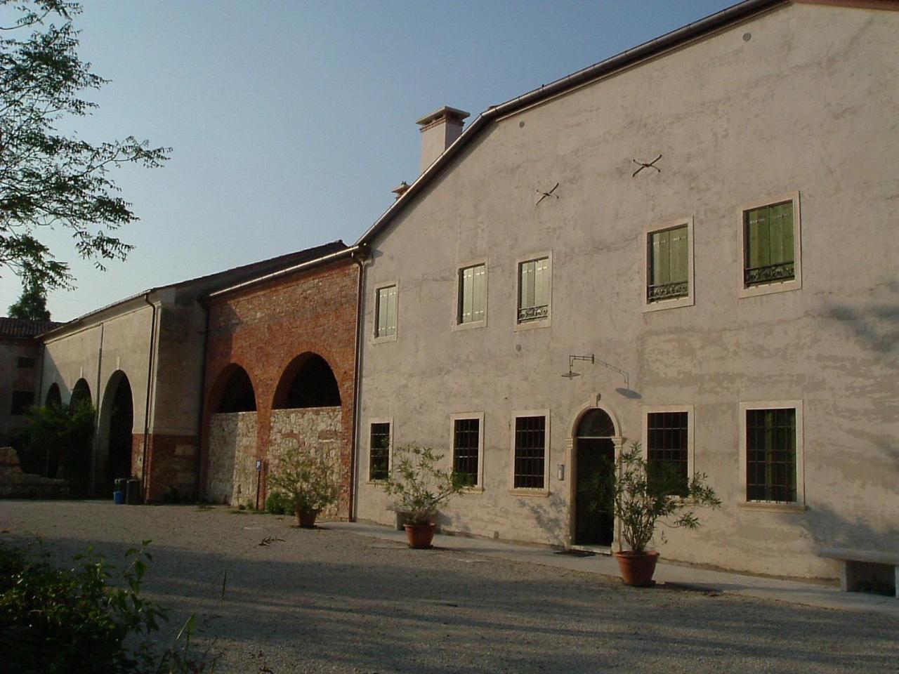 Agriturismo La Sophora Montegaldella Exterior photo